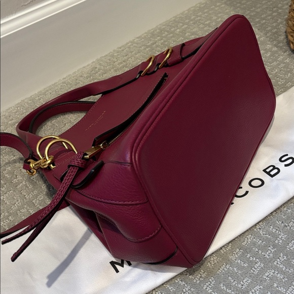 Classic Marc Jacobs Small Anchor Bag, just like wine, aged but still fine! - Picture 7 of 12